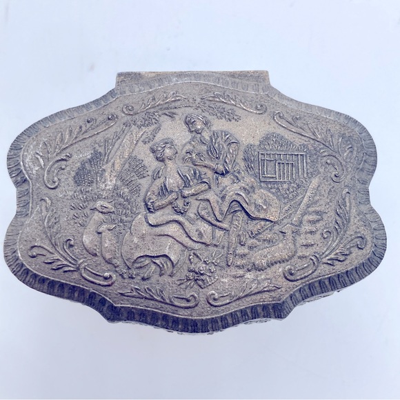 Vintage Metal Trinket Box Made in Japan Red Fabric Lining Hinged Top - Picture 1 of 8